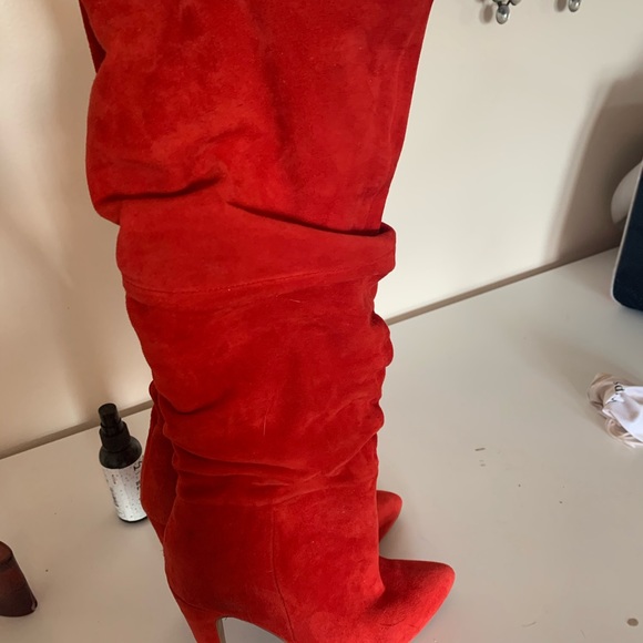 Red Steve Madden 💯 Suede Boots - Picture 6 of 8